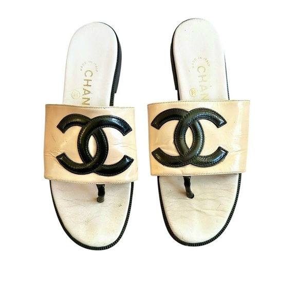 Authentic CHANEL Cream & Black Leather Interlocking C Timeless Sandal Slides 37 - Picture 3 of 12
